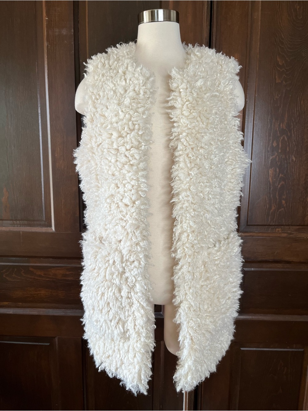 UGG Australia Women's Farrah Faux Fur Vest Jacket Cream 1098849 Pockets Size M